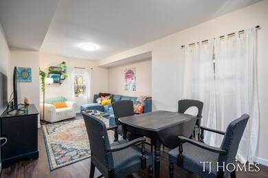 011-4422 Hyde Park-11_m