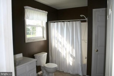 11069 Kay St, Greencastle, PA 17225 - photo 3