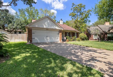 4006 Spring Brook Ct, Pearland, TX 77584 - photo 4