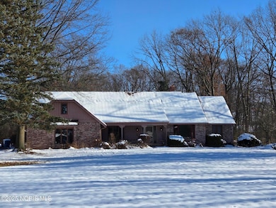 3321 Butz Rd, Maumee, OH 43537 - photo 2
