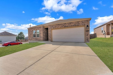 10419 Goose Way, San Antonio, TX 78224 - photo 5