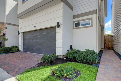 140 Knightsbridge Park Ln, Houston, TX 77018 - photo 4