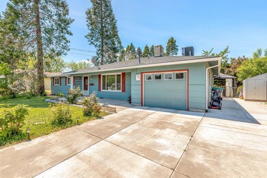 810 S 4th St, Central Point, OR 97502 - photo 6