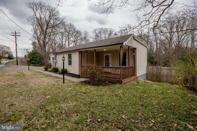 4266 Hallowing Point Rd, Prince Frederick, MD 20678 - photo 6