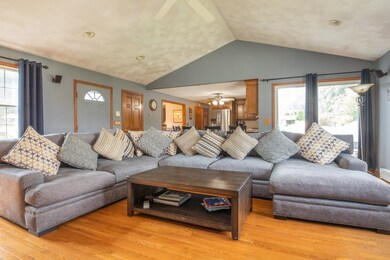 130 Pheasant Dr, Cranston, RI 02920 - photo 4