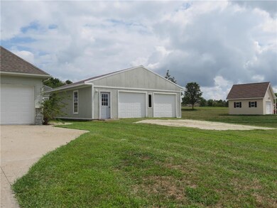 6461 SE Dakota Trail, Saint Joseph, MO 64507 - photo 3
