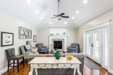 4278 West Oakview Circle-004-003-4278wOa