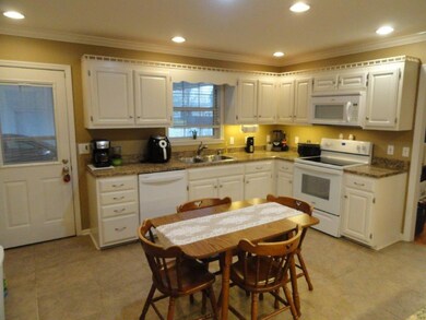 1702 S Cannon Blvd, Shelbyville, TN 37160 - photo 2