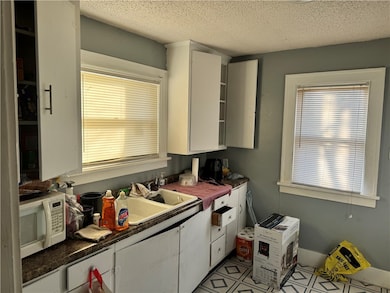 899 W Main St, Decatur, IL 62522 - photo 3