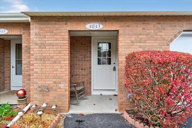 4043 Chaucer Place, Slingerlands, NY 12159 - photo 4