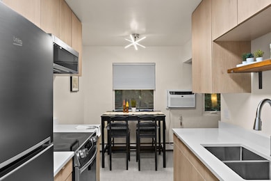 1540 Ashland Ave unit 12, Saint Paul, MN 55104 - photo 4