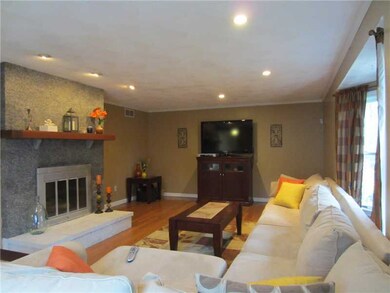 29 Blossom Ct, Warwick, RI 02886 - photo 4