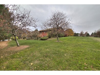 4 Appletree Green unit U4, Nashua, NH 03062 - photo 4