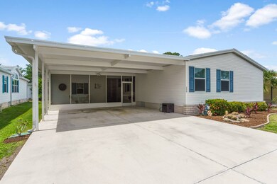 379 Salt Creek Dr, North Port, FL 34287 - photo 4