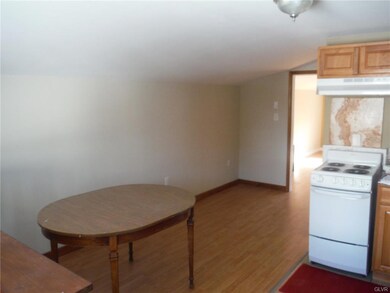 422 South St unit 2nd Flr Rear, Jim Thorpe, PA 18229 - photo 4