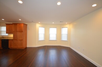 840 Fellsway unit 840, Medford, MA 02155 - photo 6