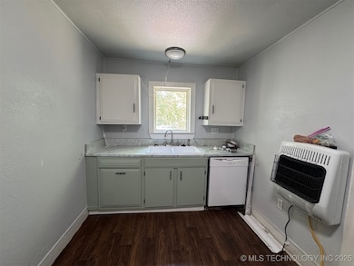 345 Cumberland Ave, Stringtown, OK 74569 - photo 3