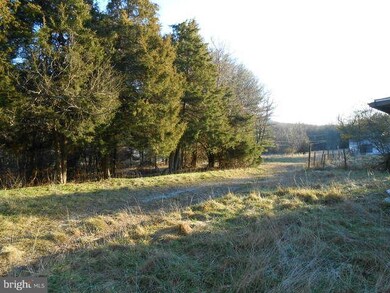 2410 Chestnut Grove Rd, Sharpsburg, MD 21782 - photo 5