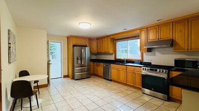 84 Crescent St unit 84R, Auburndale, MA 02466 - photo 3