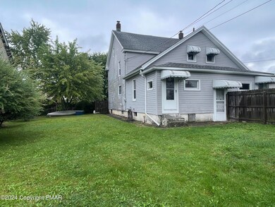 142 Carleton Ave, Hazleton, PA 18201 - photo 5