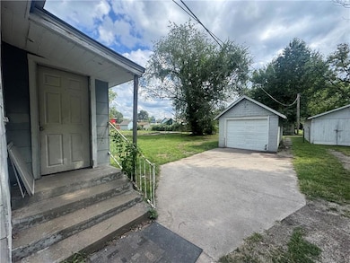 109 W 22nd St, Pittsburg, KS 66762 - photo 4