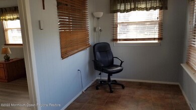 26-A Molly Pitcher - Front Room