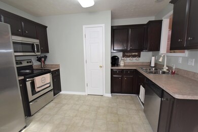 141 Farmview Dr, Mount Washington, KY 40047 - photo 5