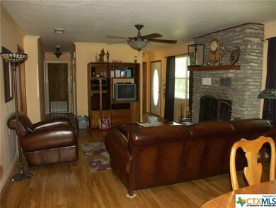 131 Nichols Dr, San Marcos, TX 78666 - photo 2