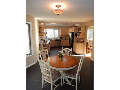 12 Southbury Rd, Cumberland, RI 02864 - photo 4