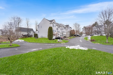 5003 Heartwood Ln, Danbury, CT 06811 - photo 2