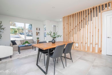 2727 Whittle Springs Rd, Knoxville, TN 37917 - photo 7