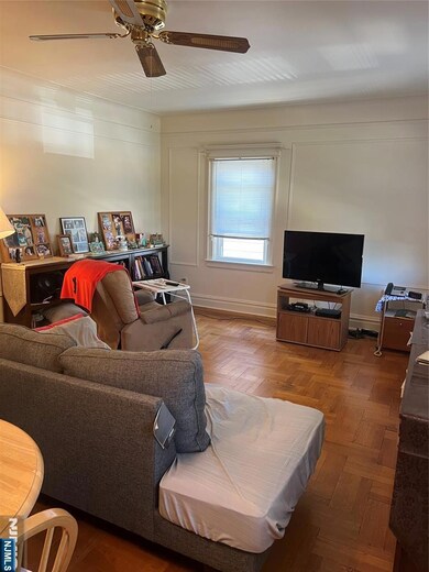 582 Saint Pauls Ave unit 2, Cliffside Park, NJ 07010 - photo 4