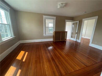 15 Freeborn St unit 2, Newport, RI 02840 - photo 5