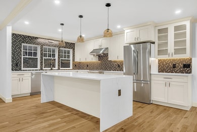 25 Shaw Rd, Wellesley Hills, MA 02481 - photo 4