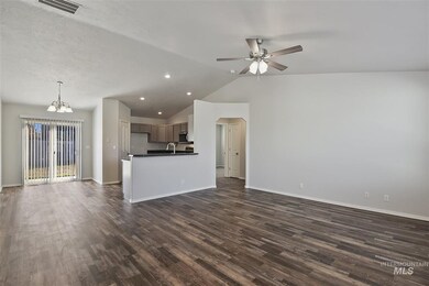 525 Seasons Ct, Nampa, ID 83686 - photo 3