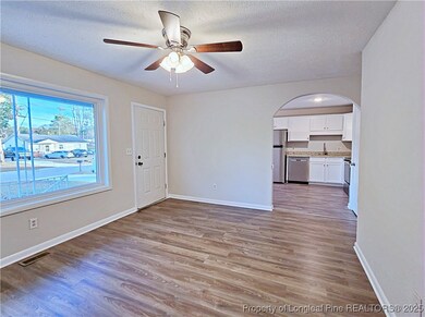 408 Lynhurst Dr, Fayetteville, NC 28314 - photo 6