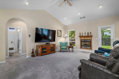 1460 NE Jennifer Way, Grants Pass, OR 97526 - photo 4