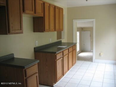 4055 Packard Dr, Jacksonville, FL 32246 - photo 4