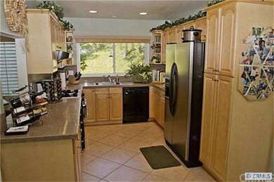 Remodeled kitchen - granite counters, updated cabi