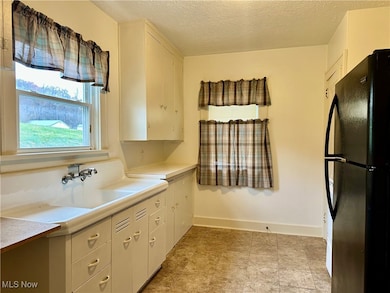 7954 Warren - Sharon Rd, Masury, OH 44438 - photo 4