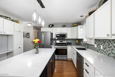 Kitchen with center island