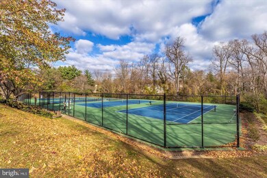 15 Luxberry Ct, Rockville, MD 20852 - photo 5