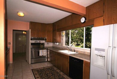 MacFarland Dr 2304 - Kitchen