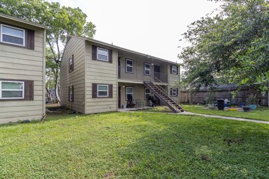 13713 Duncum St unit 4, Houston, TX 77015 - photo 2