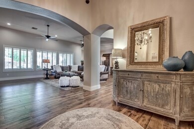 2045 E Avenida Del Valle Ct-6