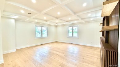 60 Periwinkle Rd, Levittown, NY 11756 - photo 7