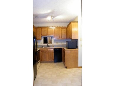 1061 Ina Cir, Franklin, IN 46131 - photo 4