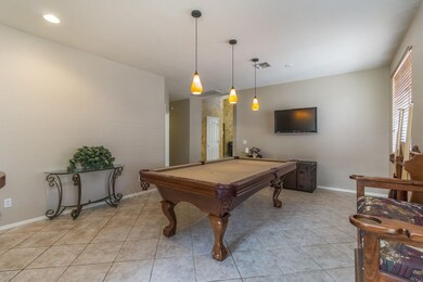 5) FORMAL LIVING DINING