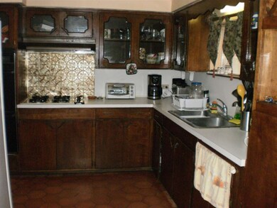 1318 Mier St, Laredo, TX 78040 - photo 2