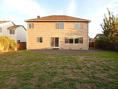 211 Johns St NE, Orting, WA 98360 - photo 2